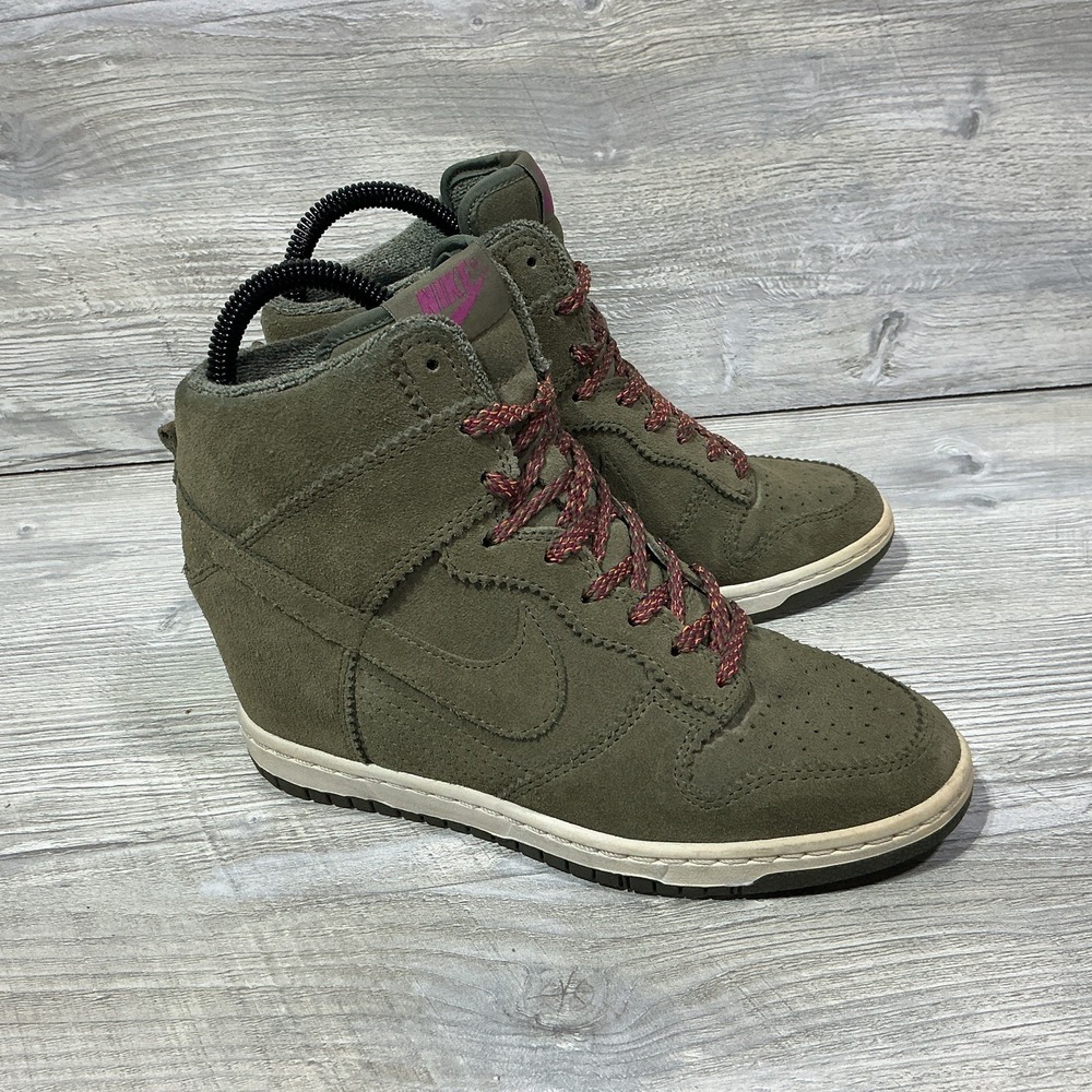 Nike Dunk Sky High Hidden Wedge Shoes Womens Size 7 Olive Green Boots 528899-200